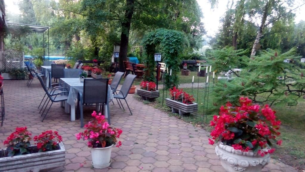 Monika Panzio Tata Bagian luar foto
